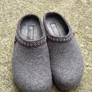 Haflinger Gray Wool Slippers with Colorful Trim